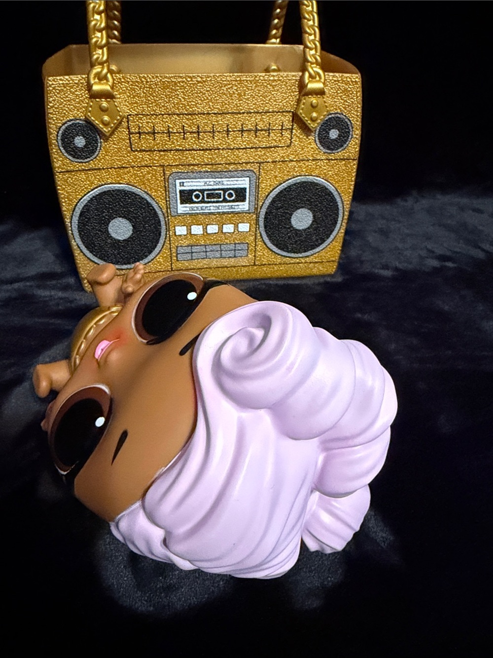 L.O.L. Surprise! Ooh La La
Baby Surprise Lil DJ Doll with Bag & Accessories - Picture 13 of 14
